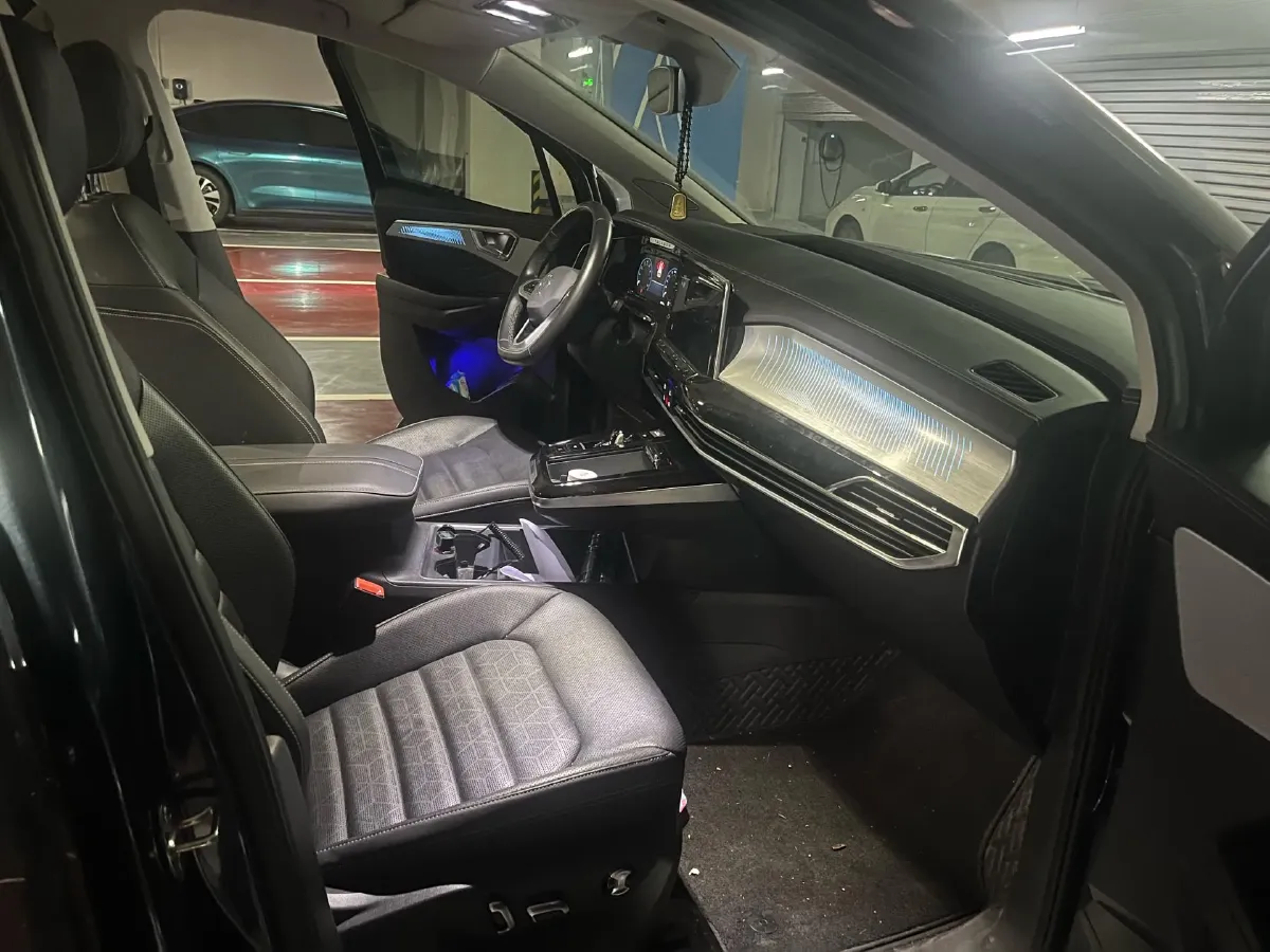 2021 Volkswagen Talagon 2.0T 220HP L4 7DCT,autocango,china used car exporter,china ev exporter,chinese used car exporter,chinese used ev exporter