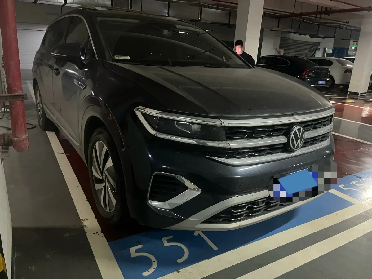 2021 Volkswagen Talagon 2.0T 220HP L4 7DCT,autocango,china used car exporter,china ev exporter,chinese used car exporter,chinese used ev exporter