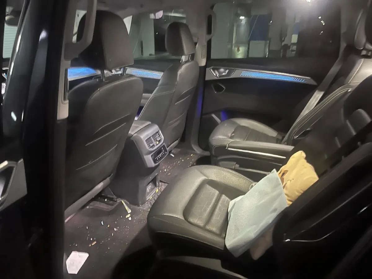 2021 Volkswagen Talagon 2.0T 220HP L4 7DCT,autocango,china used car exporter,china ev exporter,chinese used car exporter,chinese used ev exporter