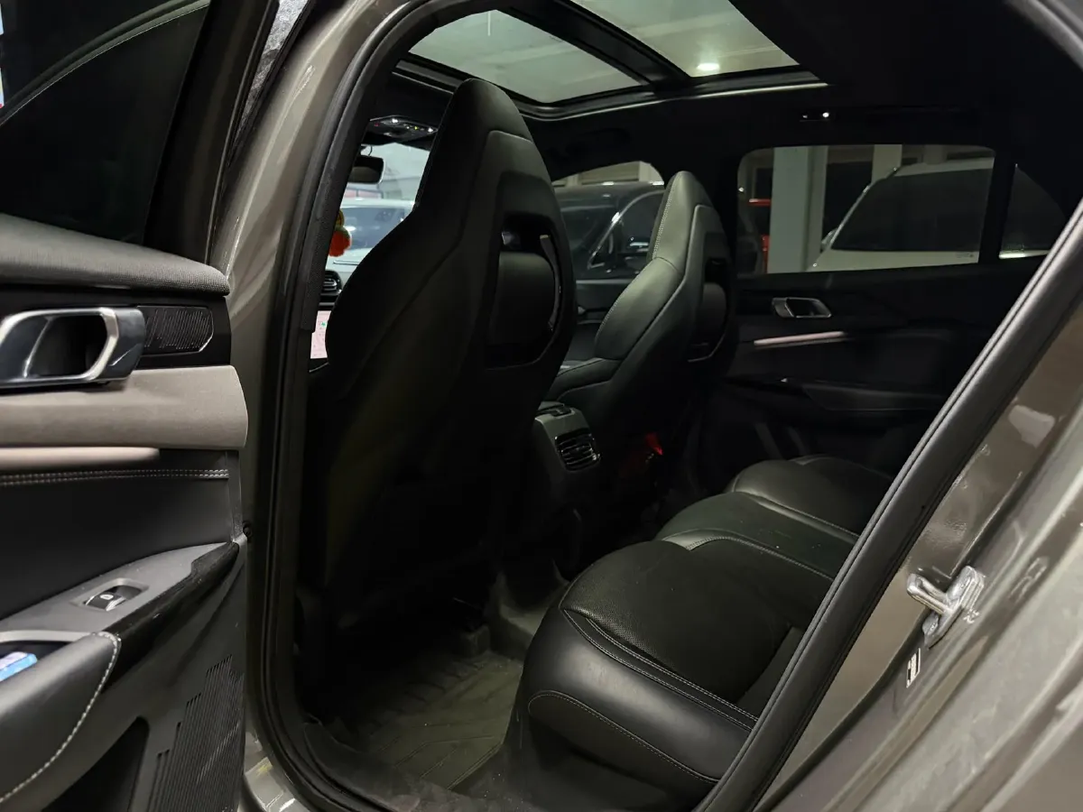 2022 LYNK&CO 03 2.0T 190HP L4 7DCT,autocango,china used car exporter,china ev exporter,chinese used car exporter,chinese used ev exporter