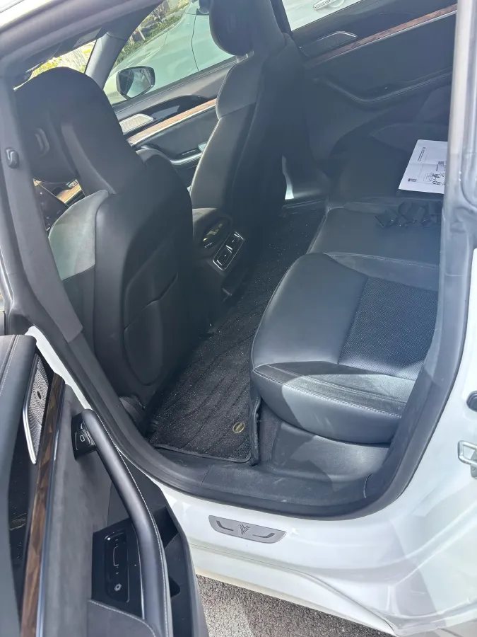 2022 MAXUS D90 Pro 2.0T 218HP L4 8AT,autocango,china used car exporter,china ev exporter,chinese used car exporter,chinese used ev exporter