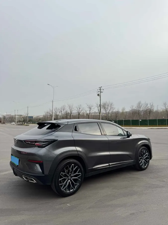 2022 ChangAn UNI-T 1.5T 188HP L4 7DCT,autocango,china used car exporter,china ev exporter,chinese used car exporter,chinese used ev exporter
