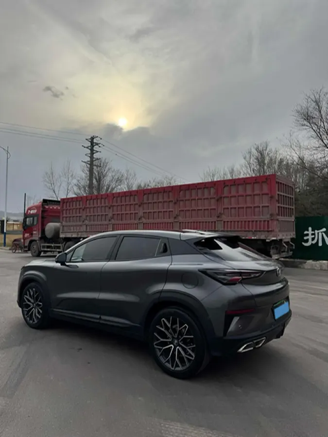 2022 ChangAn UNI-T 1.5T 188HP L4 7DCT,autocango,china used car exporter,china ev exporter,chinese used car exporter,chinese used ev exporter