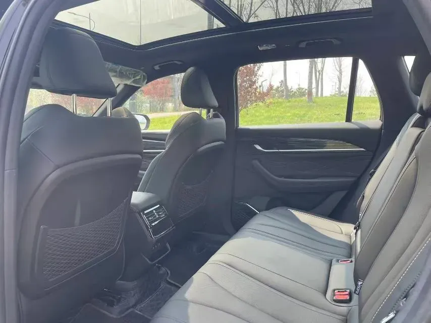 2024 Geely Monjaro 2.0T 218HP L4 7DCT,autocango,china used car exporter,china ev exporter,chinese used car exporter,chinese used ev exporter