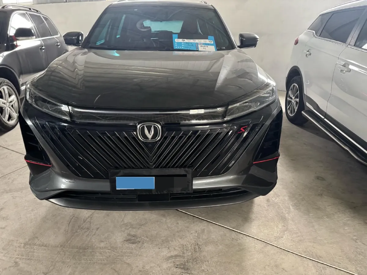 2022 ChangAn CS75 Plus 1.5T 178HP L4 6AT,autocango,china used car exporter,china ev exporter,chinese used car exporter,chinese used ev exporter