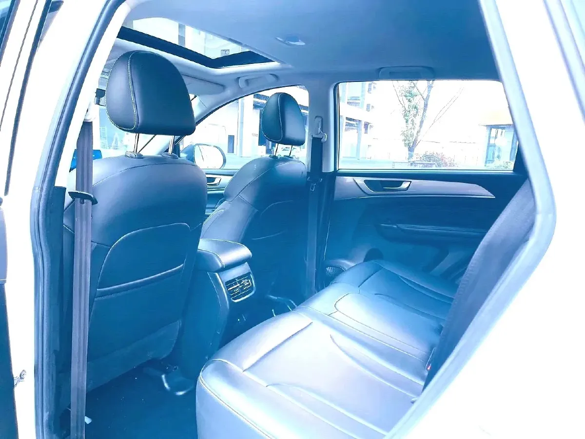 2022 Haval H6 1.5T 184HP L4 7DCT,autocango,china used car exporter,china ev exporter,chinese used car exporter,chinese used ev exporter