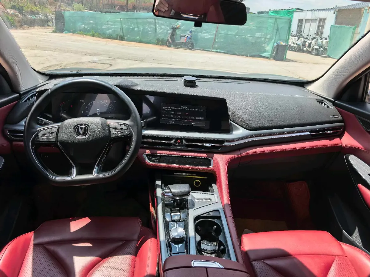 2022 ChangAn CS75 Plus 2.0T 233HP L4 8AT,autocango,china used car exporter,china ev exporter,chinese used car exporter,chinese used ev exporter