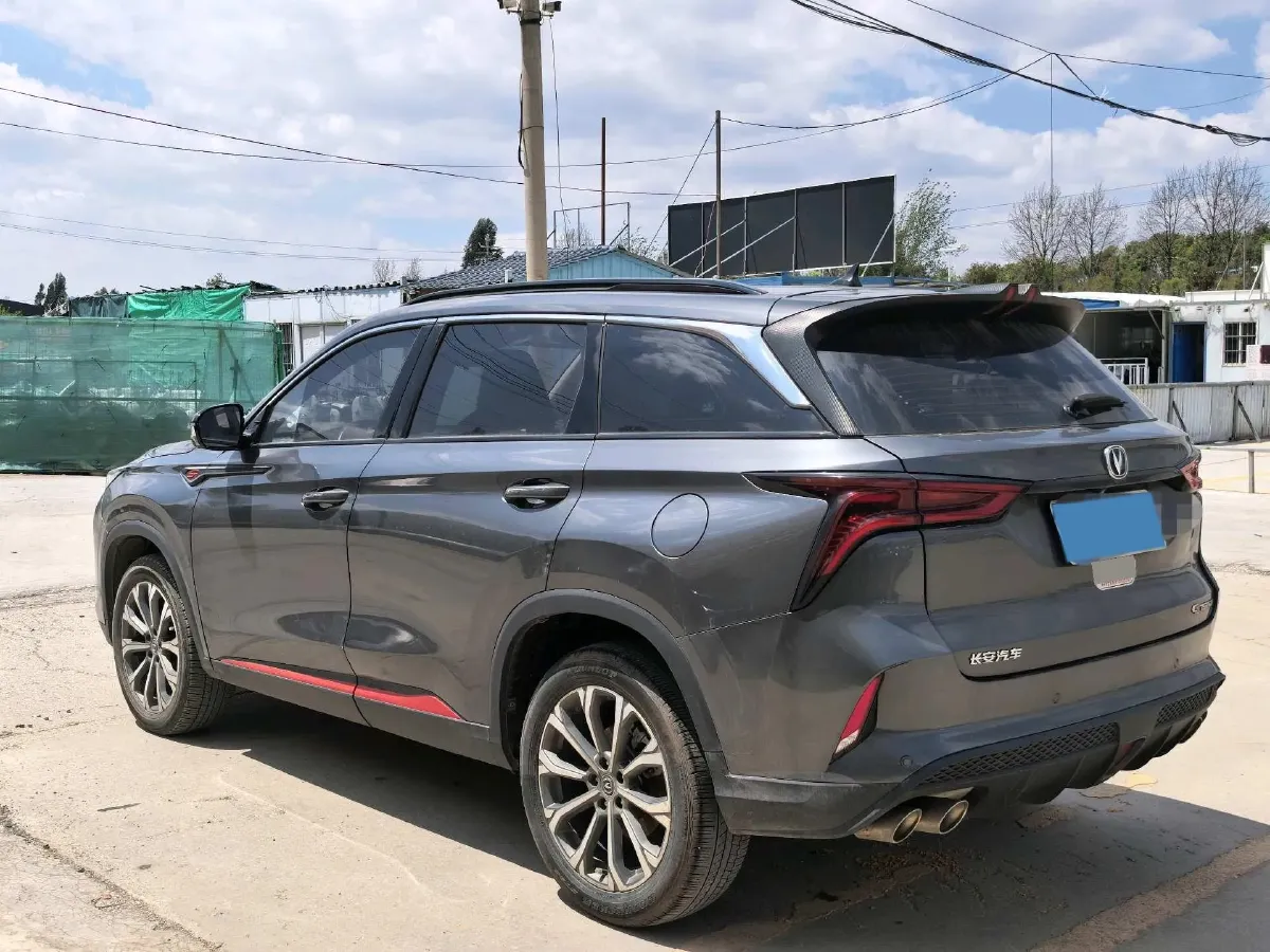 2022 ChangAn CS75 Plus 2.0T 233HP L4 8AT,autocango,china used car exporter,china ev exporter,chinese used car exporter,chinese used ev exporter