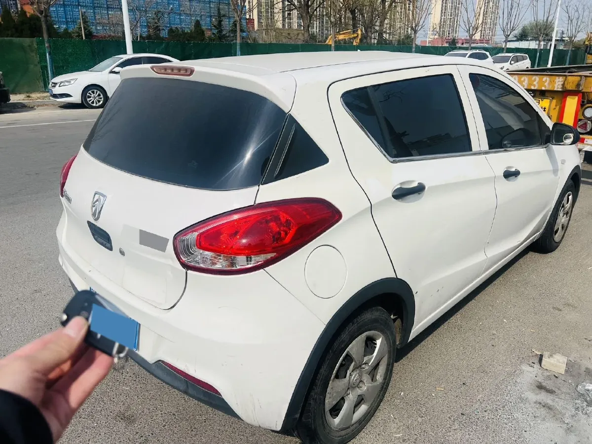 2016 BaoJun 310 1.2L 82HP L4 5MT,autocango,china used car exporter,china ev exporter,chinese used car exporter,chinese used ev exporter