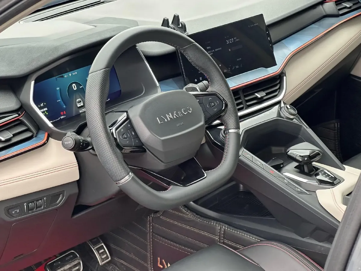 2020 LYNK&CO 06 1.5T 177HP L3 7DCT,autocango,china used car exporter,china ev exporter,chinese used car exporter,chinese used ev exporter