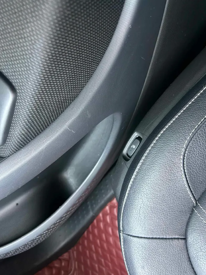 2018 Jeep Renegade 2.0L 148HP L4 9AT,autocango,china used car exporter,china ev exporter,chinese used car exporter,chinese used ev exporter