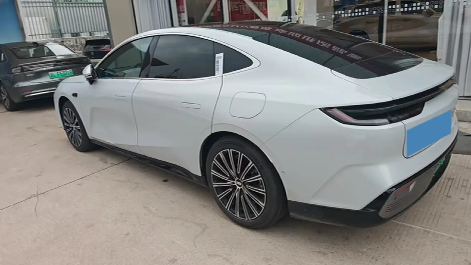 2025 Geely Galaxy Starshine 8 1.5L 112HP L4 1DHT PHEV,autocango,china used car exporter,china ev exporter,chinese used car exporter,chinese used ev exporter