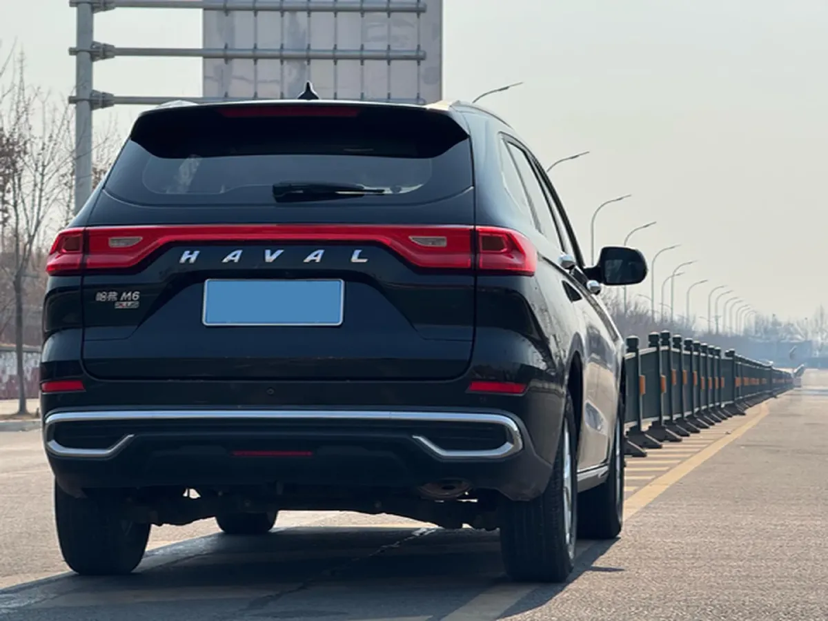 2021 Haval M6 1.5T 150HP L4 7DCT,autocango,china used car exporter,china ev exporter,chinese used car exporter,chinese used ev exporter