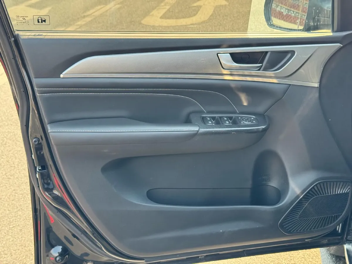 2021 Haval M6 1.5T 150HP L4 7DCT,autocango,china used car exporter,china ev exporter,chinese used car exporter,chinese used ev exporter