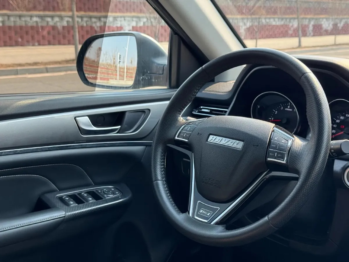 2021 Haval M6 1.5T 150HP L4 7DCT,autocango,china used car exporter,china ev exporter,chinese used car exporter,chinese used ev exporter