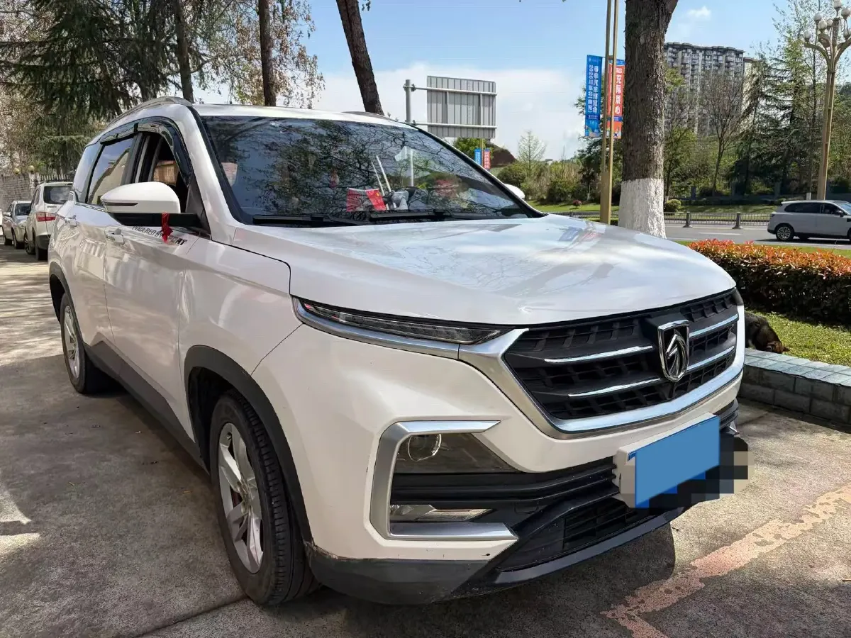 2019 BaoJun 530 1.5T 151HP L4 CVT,autocango,china used car exporter,china ev exporter,chinese used car exporter,chinese used ev exporter