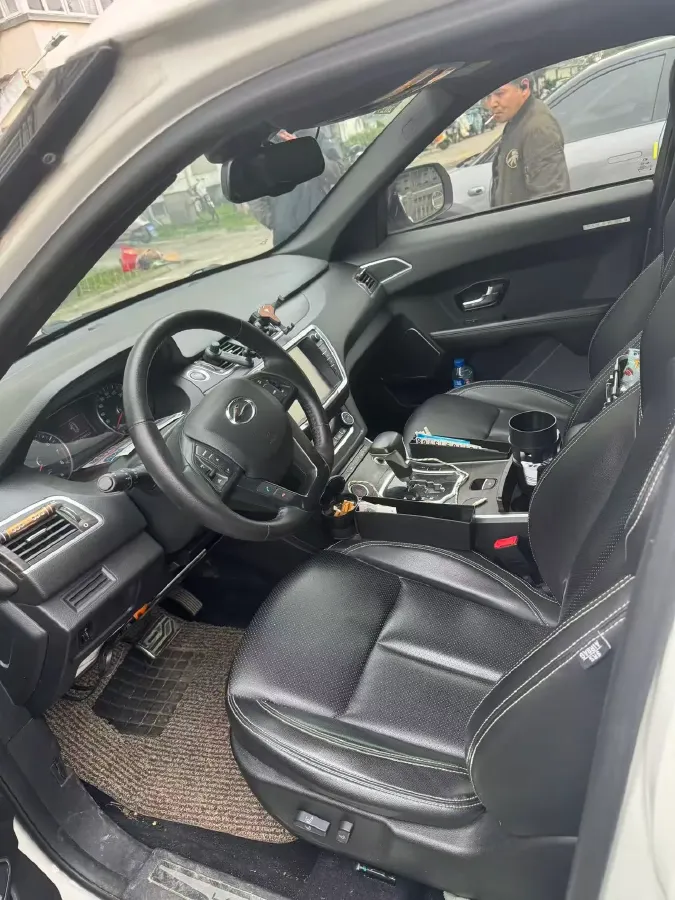 2018 Landwind X7 1.5T 163HP L4 8AT,autocango,china used car exporter,china ev exporter,chinese used car exporter,chinese used ev exporter