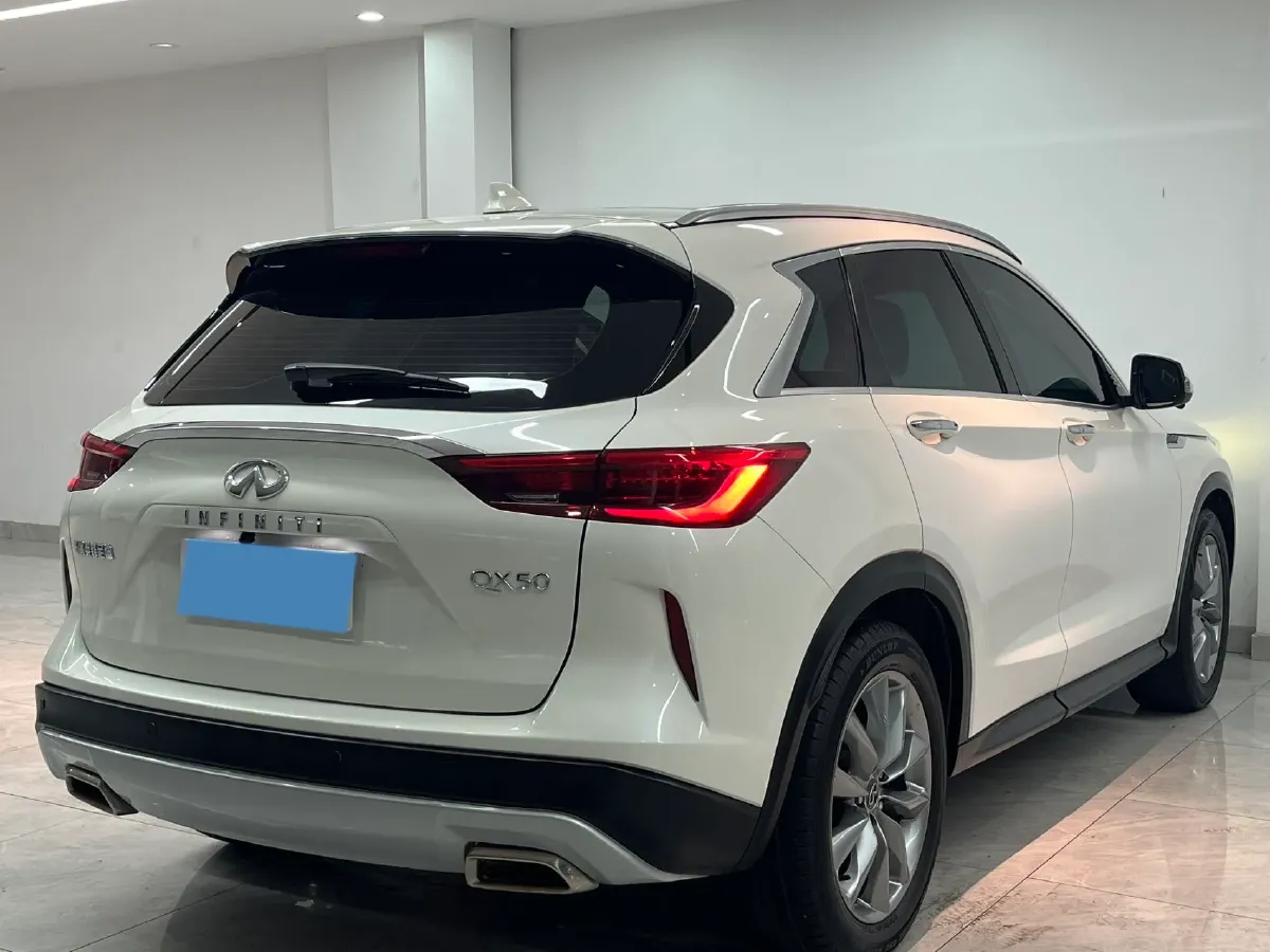 2020 Infiniti QX50 2.0T 245HP L4 CVT,autocango,china used car exporter,china ev exporter,chinese used car exporter,chinese used ev exporter