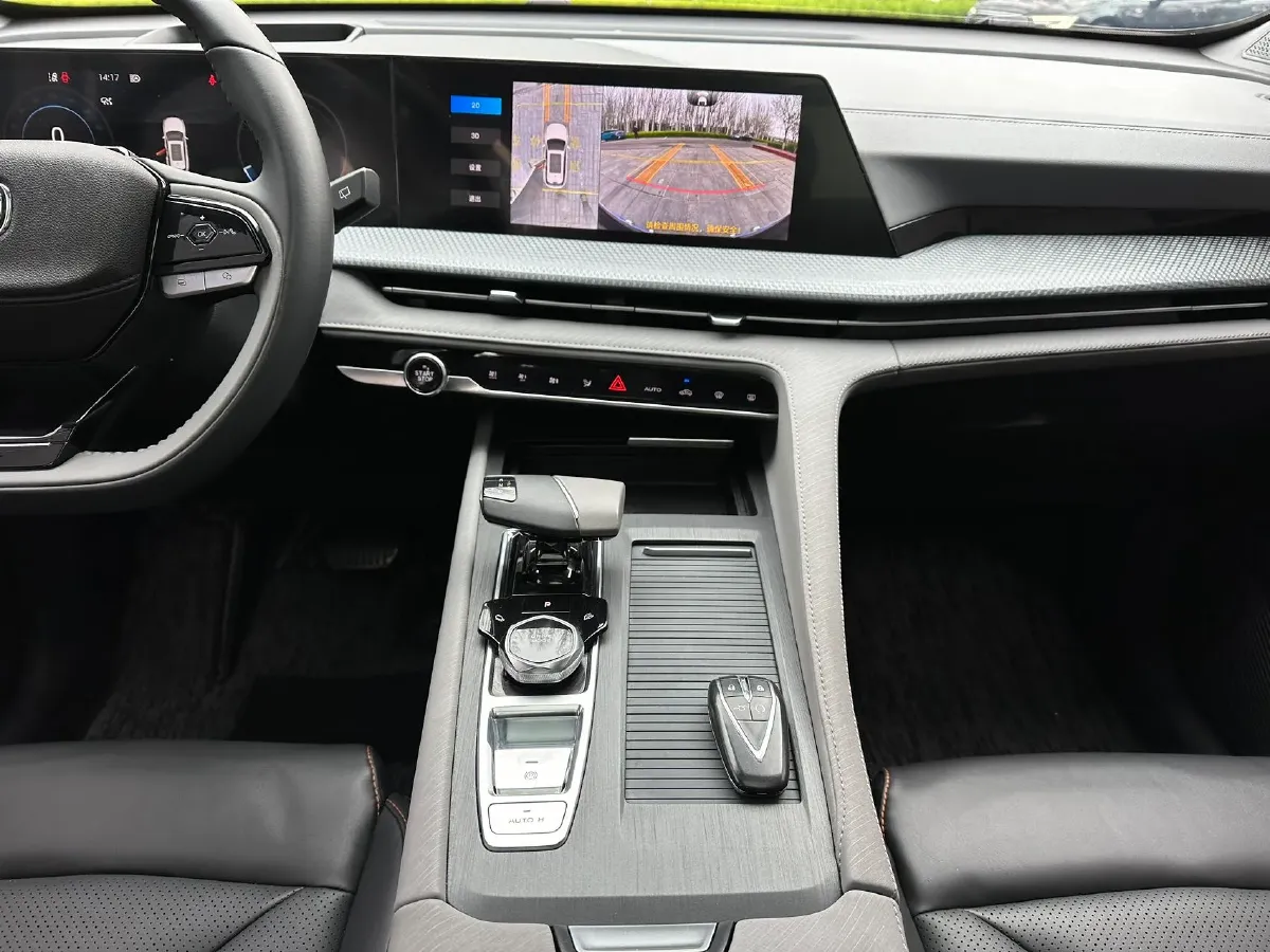 2022 ChangAn CS75 Plus 1.5T 188HP L4 8AT,autocango,china used car exporter,china ev exporter,chinese used car exporter,chinese used ev exporter