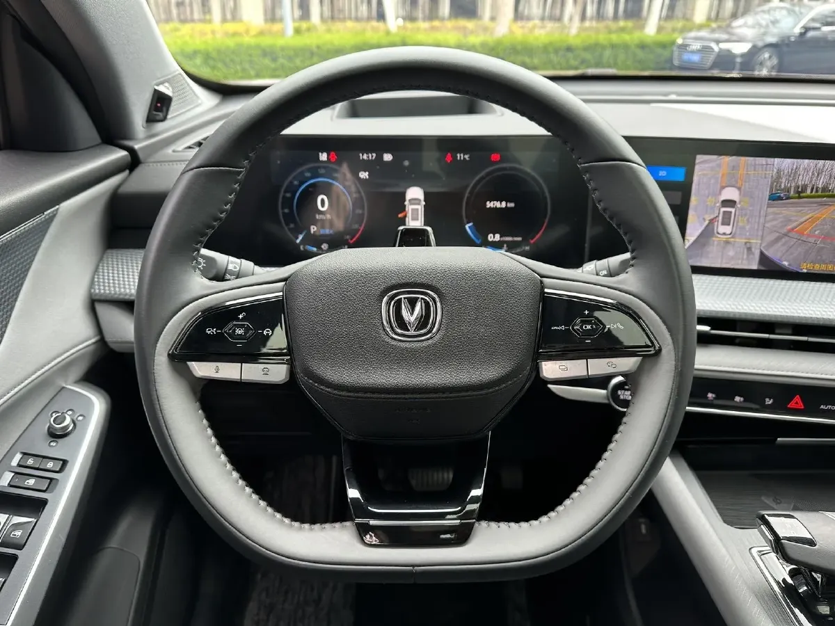 2022 ChangAn CS75 Plus 1.5T 188HP L4 8AT,autocango,china used car exporter,china ev exporter,chinese used car exporter,chinese used ev exporter