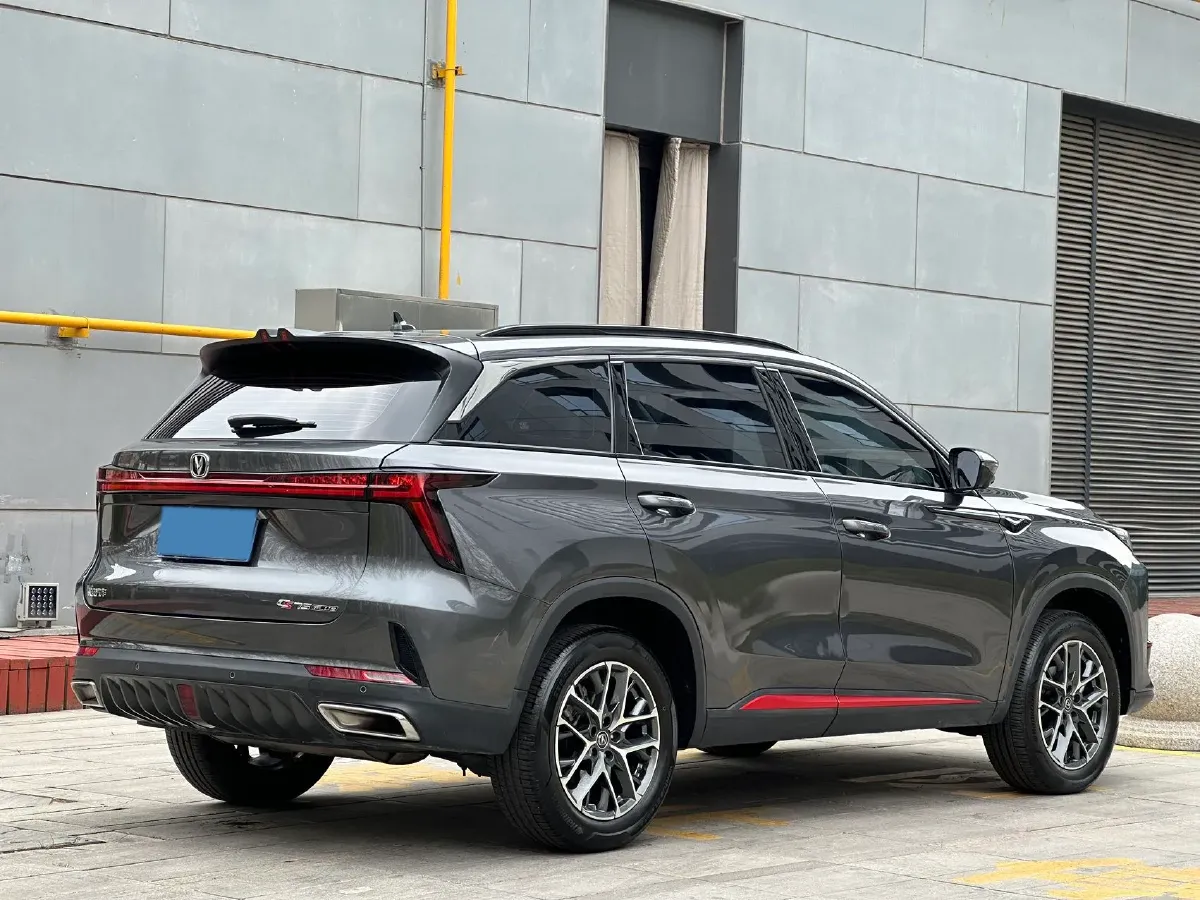 2022 ChangAn CS75 Plus 1.5T 188HP L4 8AT,autocango,china used car exporter,china ev exporter,chinese used car exporter,chinese used ev exporter