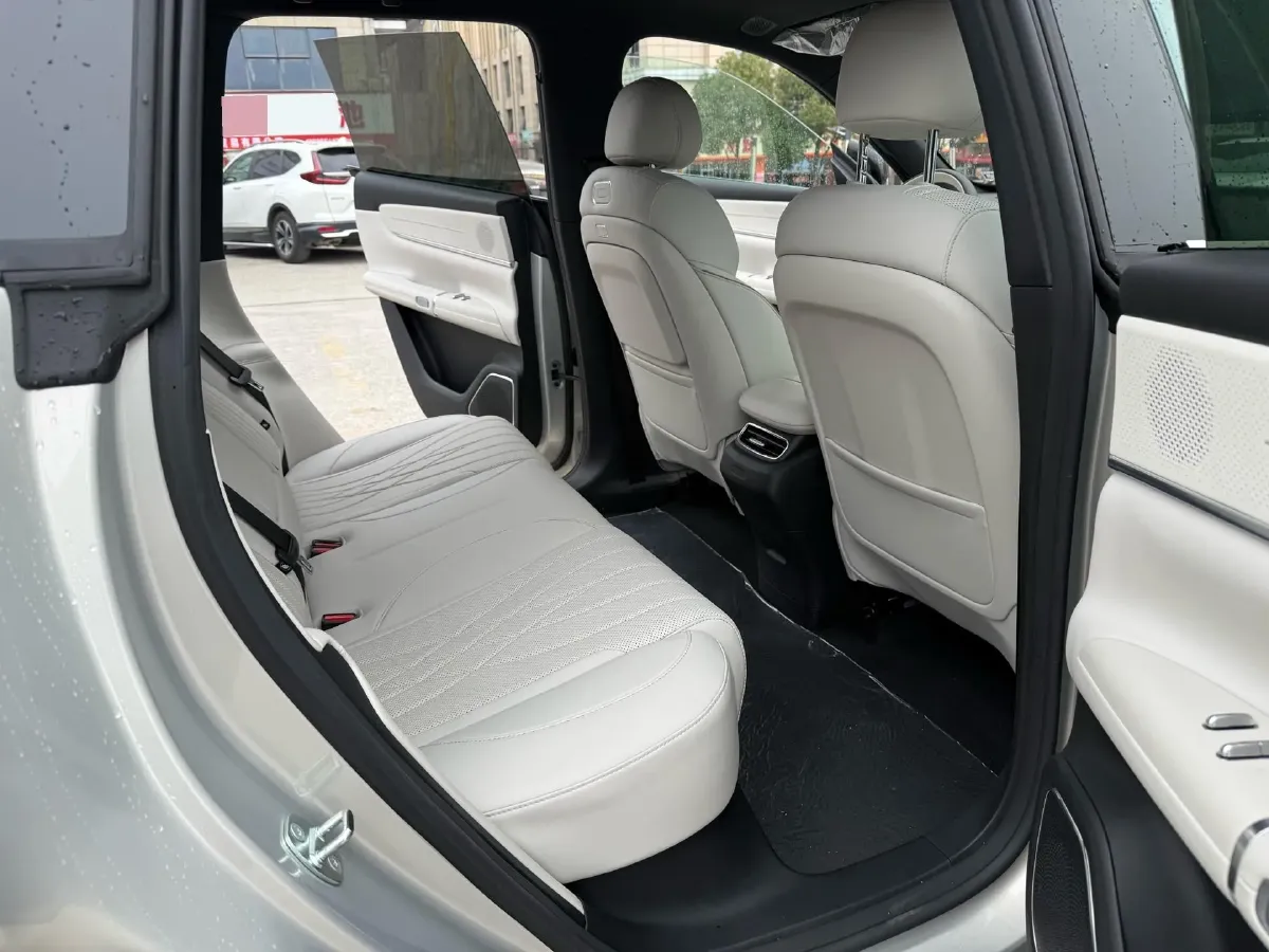 2025 ChangAn QiYuan Q07 1.5T 150HP L4 E-CVT PHEV,autocango,china used car exporter,china ev exporter,chinese used car exporter,chinese used ev exporter