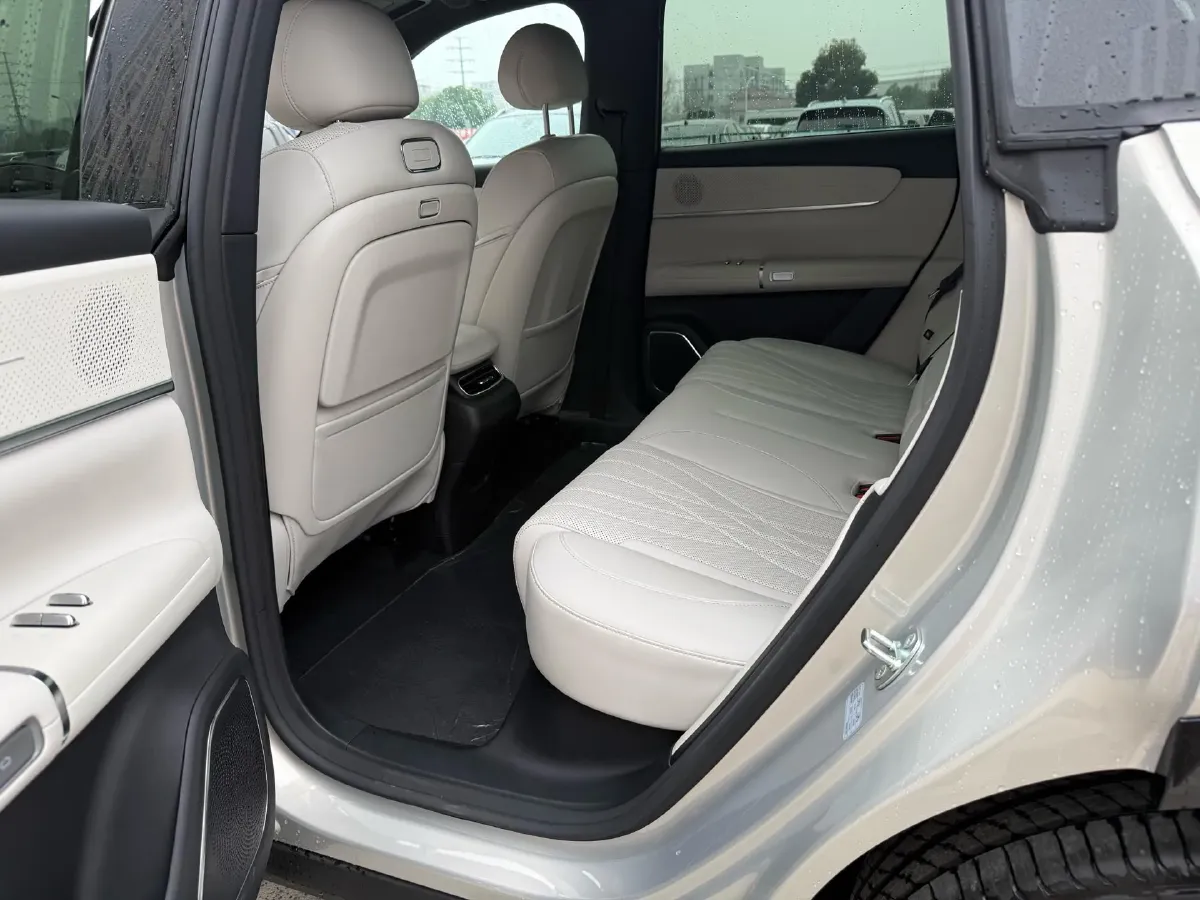 2025 ChangAn QiYuan Q07 1.5T 150HP L4 E-CVT PHEV,autocango,china used car exporter,china ev exporter,chinese used car exporter,chinese used ev exporter