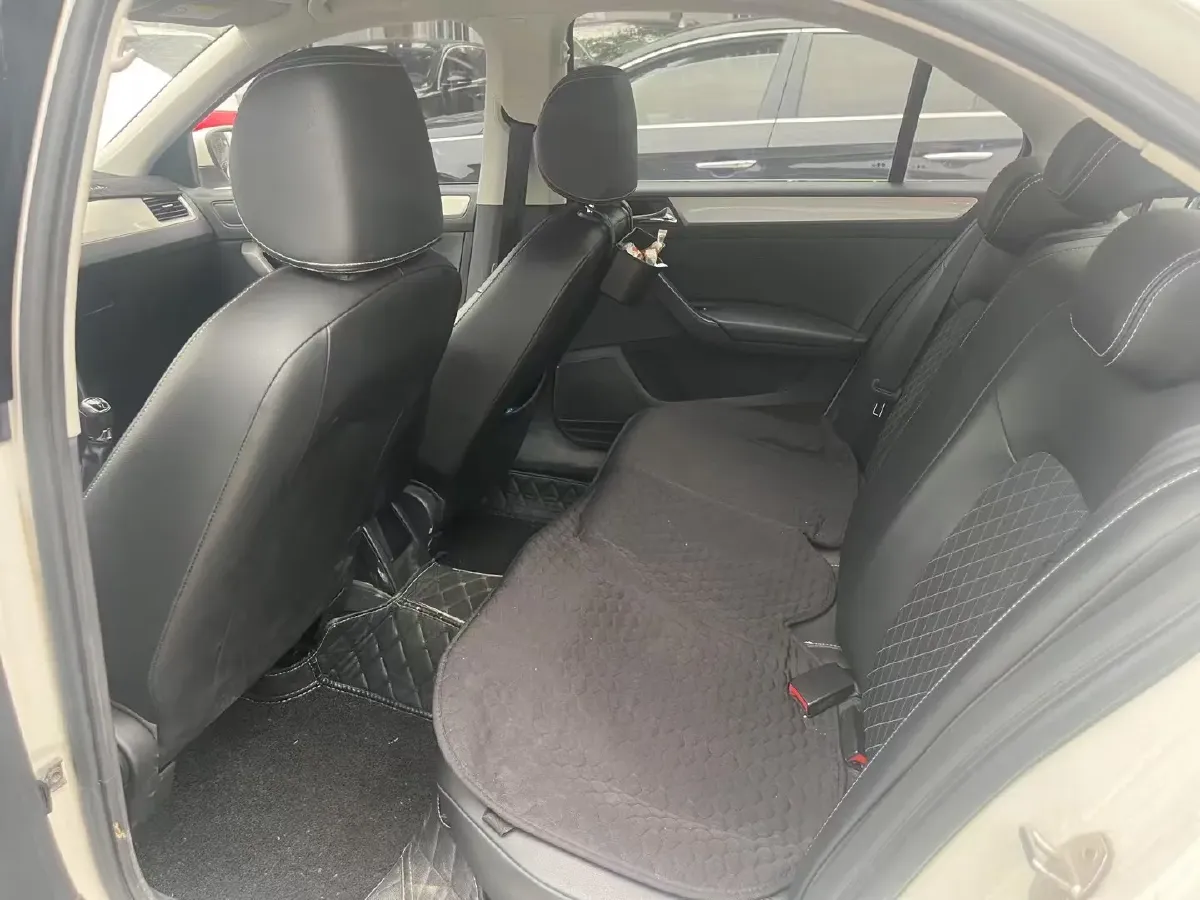 2018 Skoda Rapid 1.6L 110HP L4 5MT,autocango,china used car exporter,china ev exporter,chinese used car exporter,chinese used ev exporter