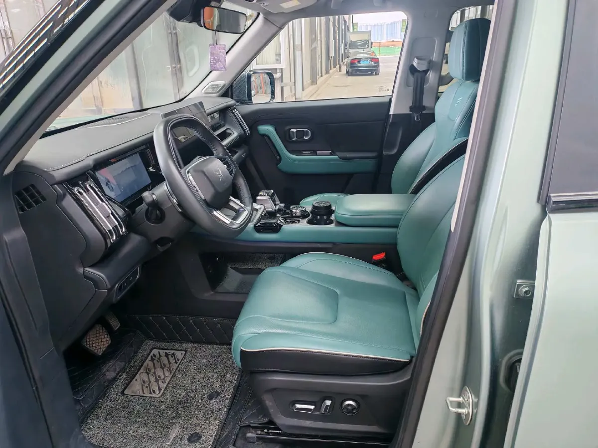 2025 Jetour Traveller 2.0T 254HP L4 7DCT,autocango,china used car exporter,china ev exporter,chinese used car exporter,chinese used ev exporter