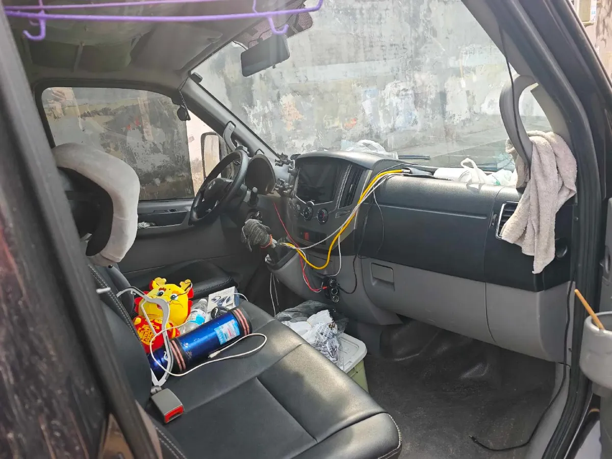 2020 DongFeng DFAC YuFeng 2.3T 110HP L4 6MT,autocango,china used car exporter,china ev exporter,chinese used car exporter,chinese used ev exporter