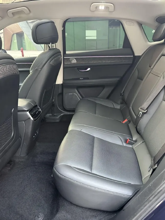 2022 Isuzu Mu-X 2.0T 220HP L4 8AT,autocango,china used car exporter,china ev exporter,chinese used car exporter,chinese used ev exporter