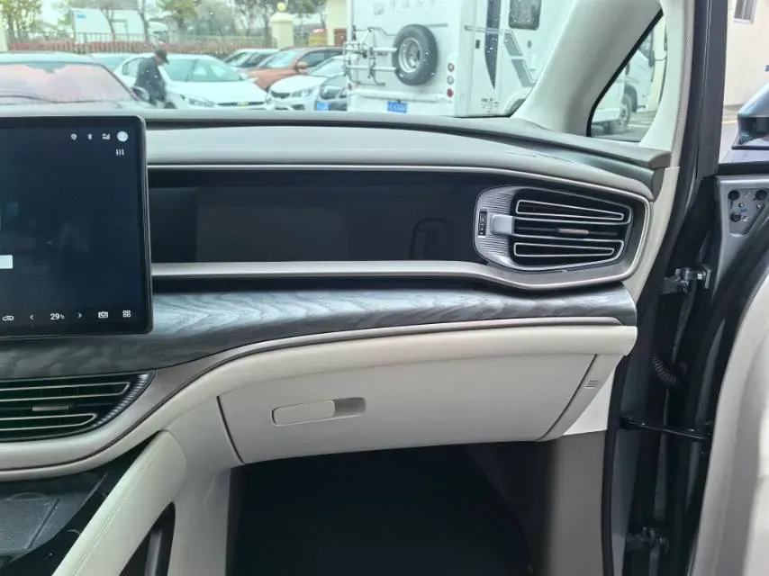 2023 Denza D9 1.5T 139HP L4 E-CVT PHEV 20.39KWH,autocango,china used car exporter,china ev exporter,chinese used car exporter,chinese used ev exporter