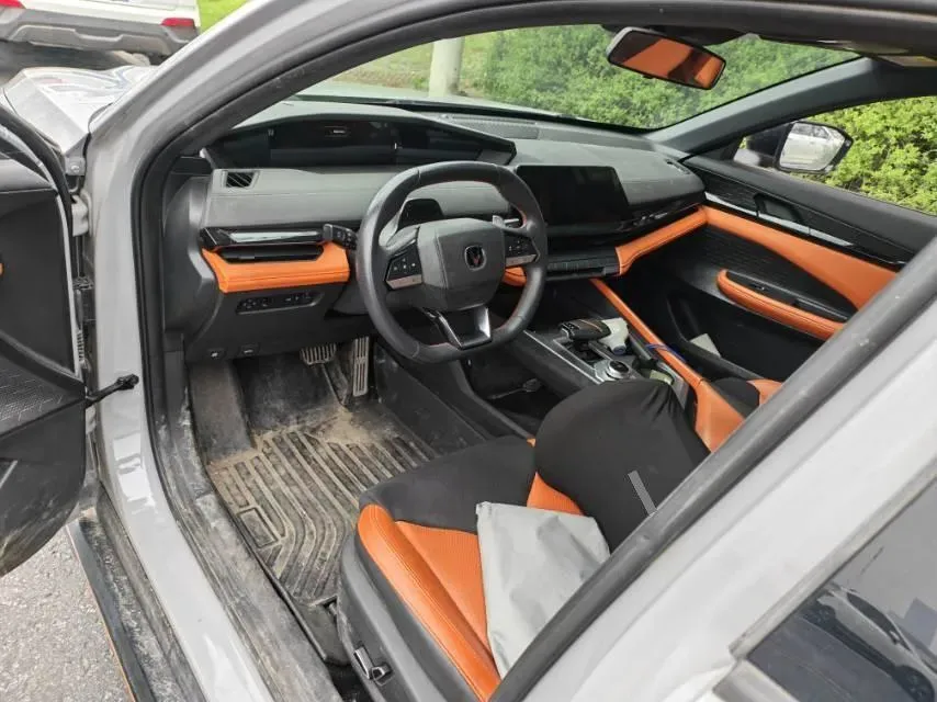 2023 ChangAn UNI-V 1.5T 188HP L4 7DCT,autocango,china used car exporter,china ev exporter,chinese used car exporter,chinese used ev exporter