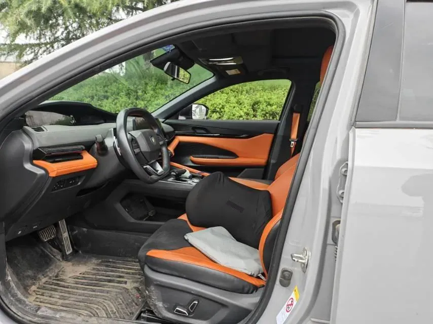 2023 ChangAn UNI-V 1.5T 188HP L4 7DCT,autocango,china used car exporter,china ev exporter,chinese used car exporter,chinese used ev exporter