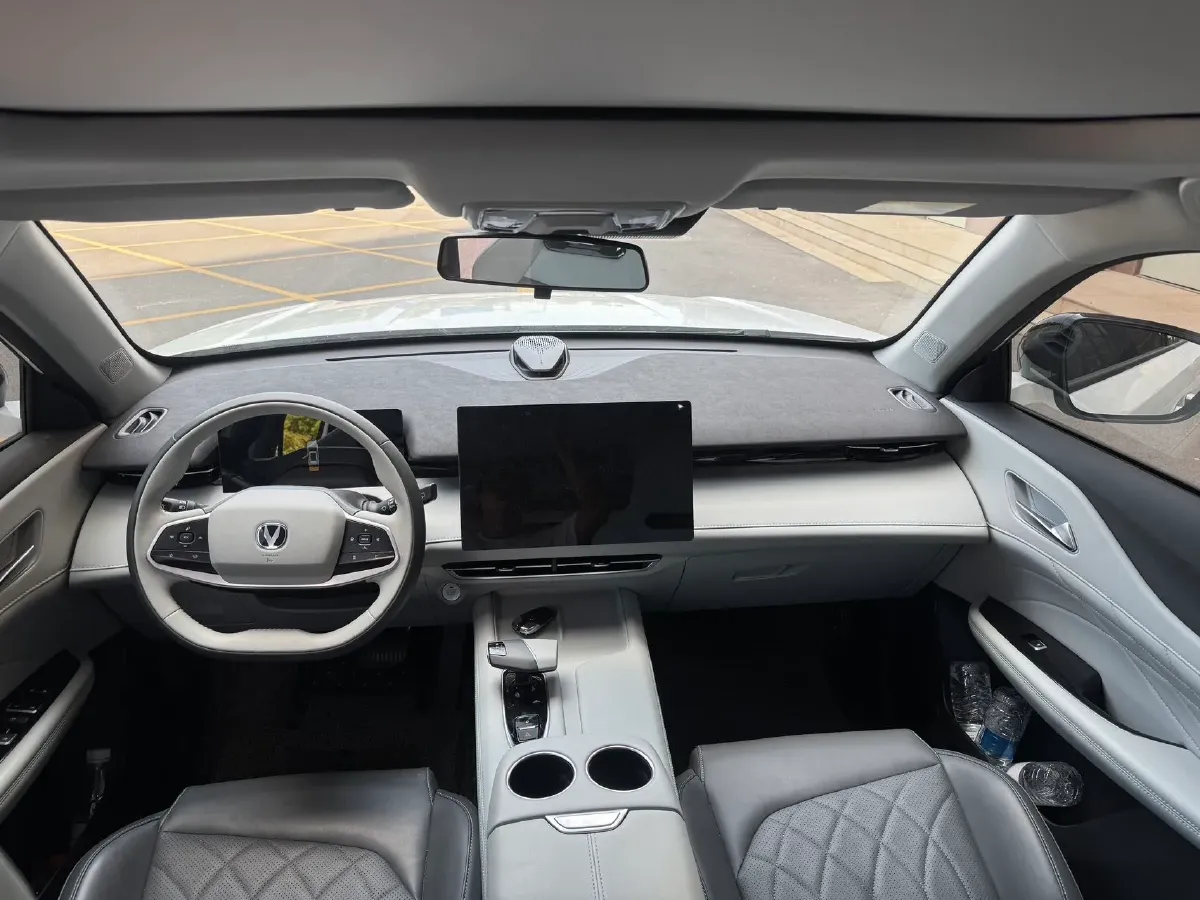 2024 ChangAn UNI-Z 1.5L 98HP L4 E-CVT PHEV 18.4KWH,autocango,china used car exporter,china ev exporter,chinese used car exporter,chinese used ev exporter