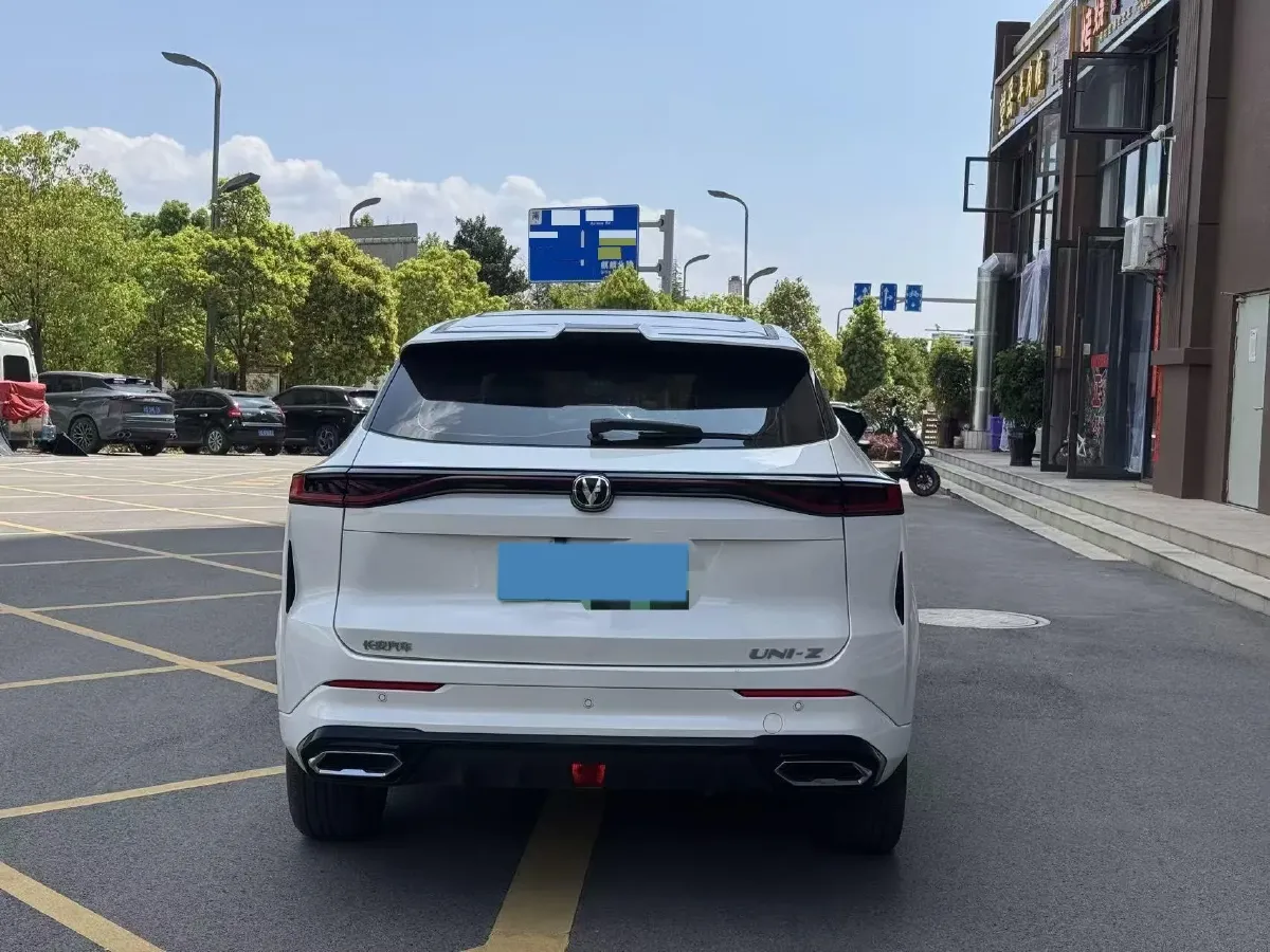 2024 ChangAn UNI-Z 1.5L 98HP L4 E-CVT PHEV 18.4KWH,autocango,china used car exporter,china ev exporter,chinese used car exporter,chinese used ev exporter