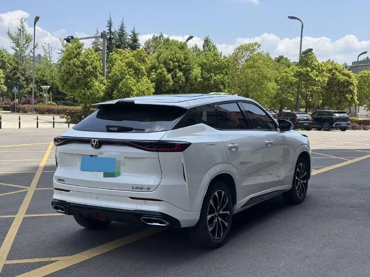 2024 ChangAn UNI-Z 1.5L 98HP L4 E-CVT PHEV 18.4KWH,autocango,china used car exporter,china ev exporter,chinese used car exporter,chinese used ev exporter