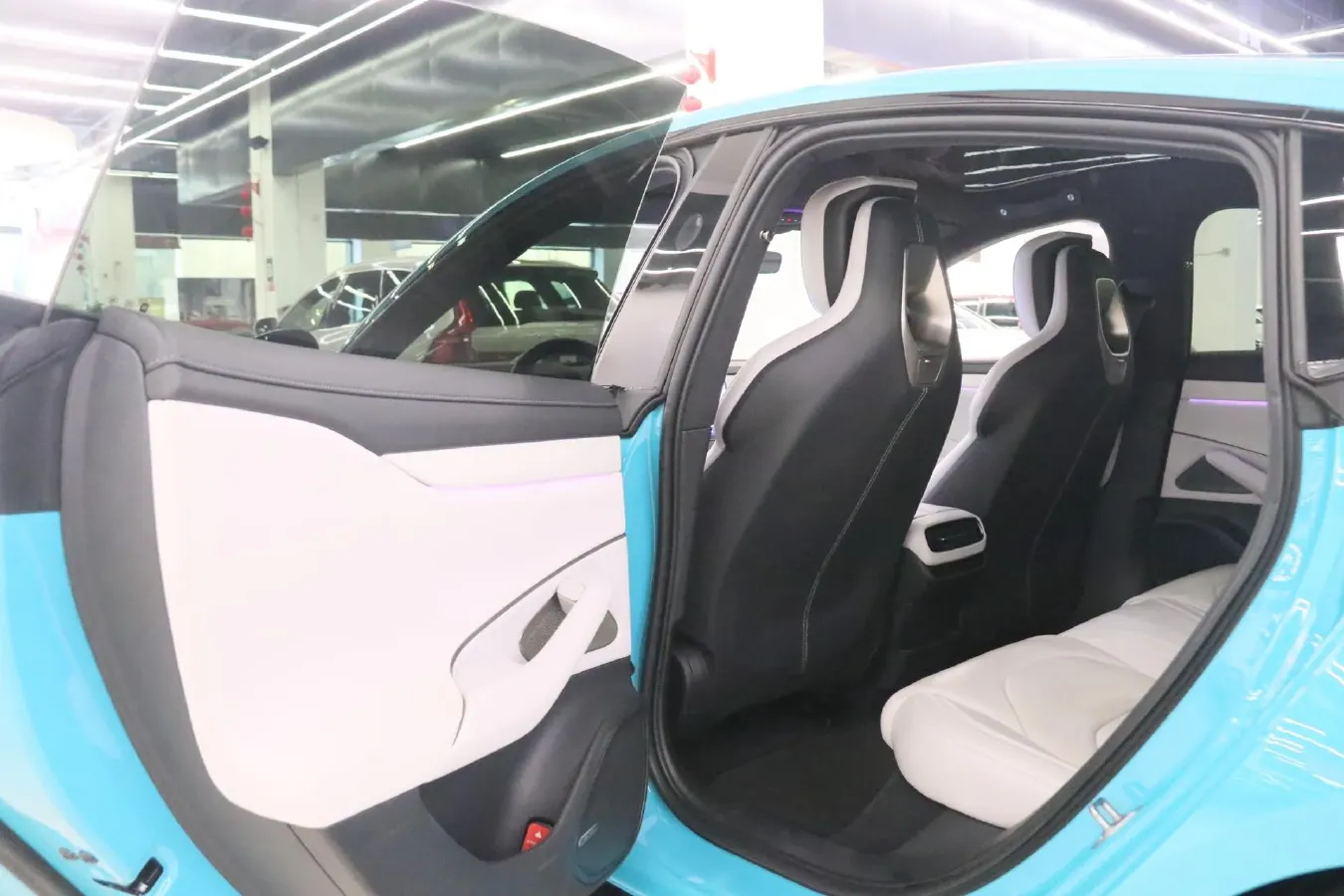 2024 MI SU7 BEV 101KWH,autocango,china used car exporter,china ev exporter,chinese used car exporter,chinese used ev exporter