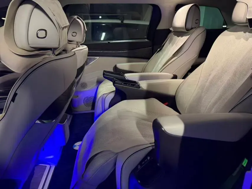 2024 Denza D9 1.5T 139HP L4 E-CVT PHEV 40KWH,autocango,china used car exporter,china ev exporter,chinese used car exporter,chinese used ev exporter