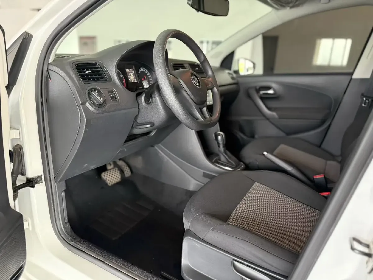 2018 ChangAn Eado 1.6L 128HP L4 6AT,autocango,china used car exporter,china ev exporter,chinese used car exporter,chinese used ev exporter