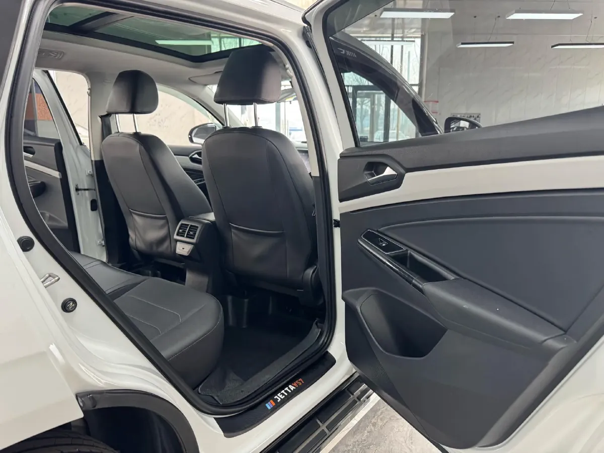 2022 Jetta VS7 1.4T 150HP L4 6AT,autocango,china used car exporter,china ev exporter,chinese used car exporter,chinese used ev exporter