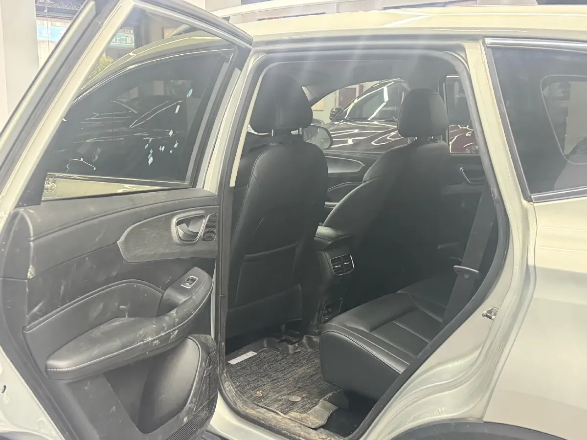 2020 Roewe RX5 1.5T 173HP L4 6MT,autocango,china used car exporter,china ev exporter,chinese used car exporter,chinese used ev exporter