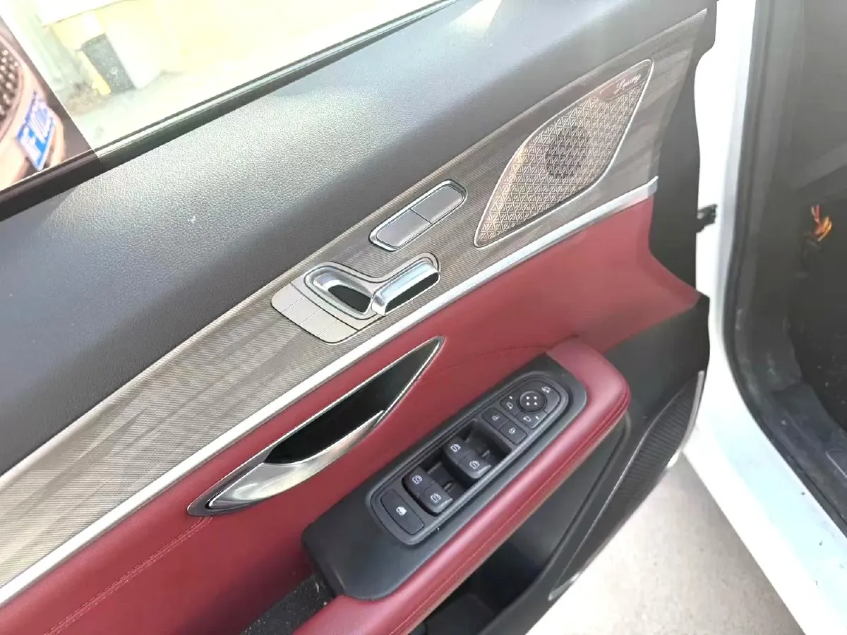 2023 ChangAn Oshan X7 Plus 1.5T 188HP L4 7DCT,autocango,china used car exporter,china ev exporter,chinese used car exporter,chinese used ev exporter