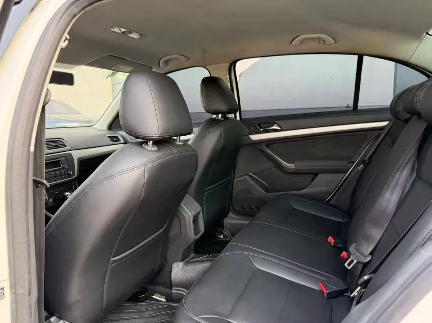 2017 Volkswagen Lavida 1.6L 110HP L4 6AT,autocango,china used car exporter,china ev exporter,chinese used car exporter,chinese used ev exporter