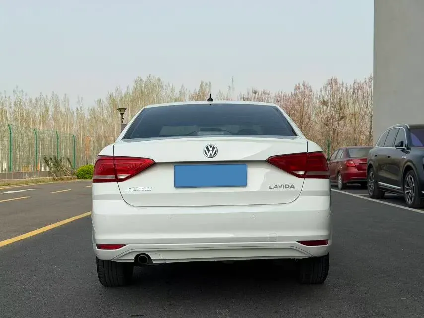 2017 Volkswagen Lavida 1.6L 110HP L4 6AT,autocango,china used car exporter,china ev exporter,chinese used car exporter,chinese used ev exporter