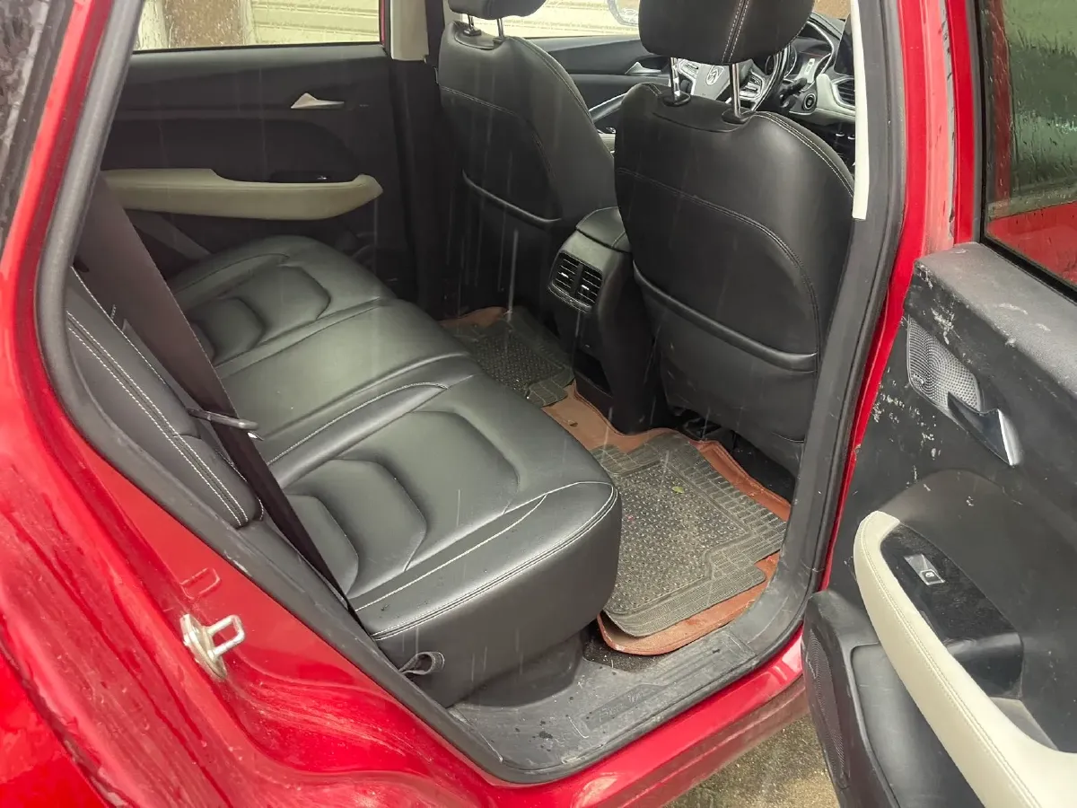 2018 BaoJun 530 1.5T 150HP L4 6DCT,autocango,china used car exporter,china ev exporter,chinese used car exporter,chinese used ev exporter