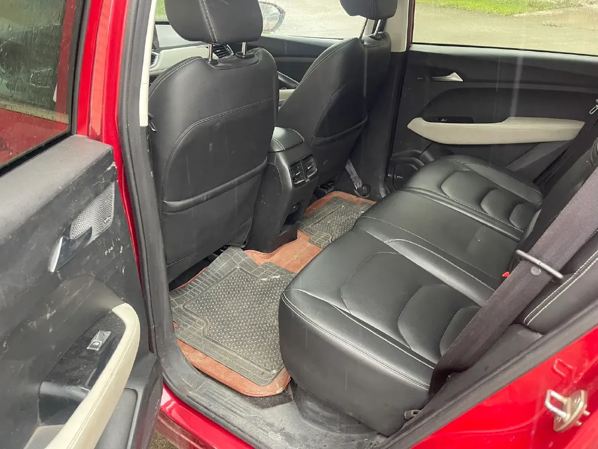 2018 BaoJun 530 1.5T 150HP L4 6DCT,autocango,china used car exporter,china ev exporter,chinese used car exporter,chinese used ev exporter