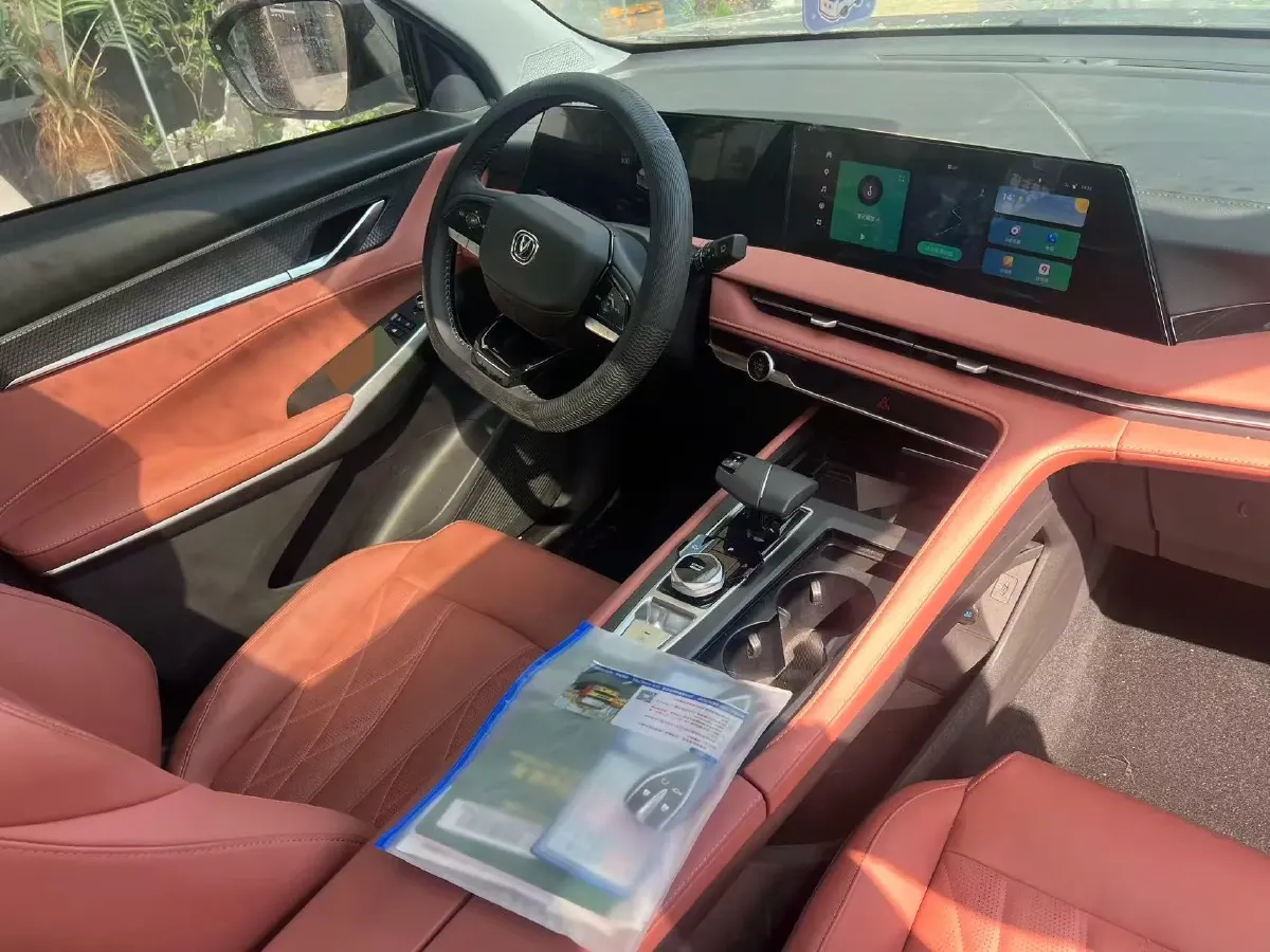 2024 ChangAn CS75 Plus 1.5T 188HP L4 8AT,autocango,china used car exporter,china ev exporter,chinese used car exporter,chinese used ev exporter