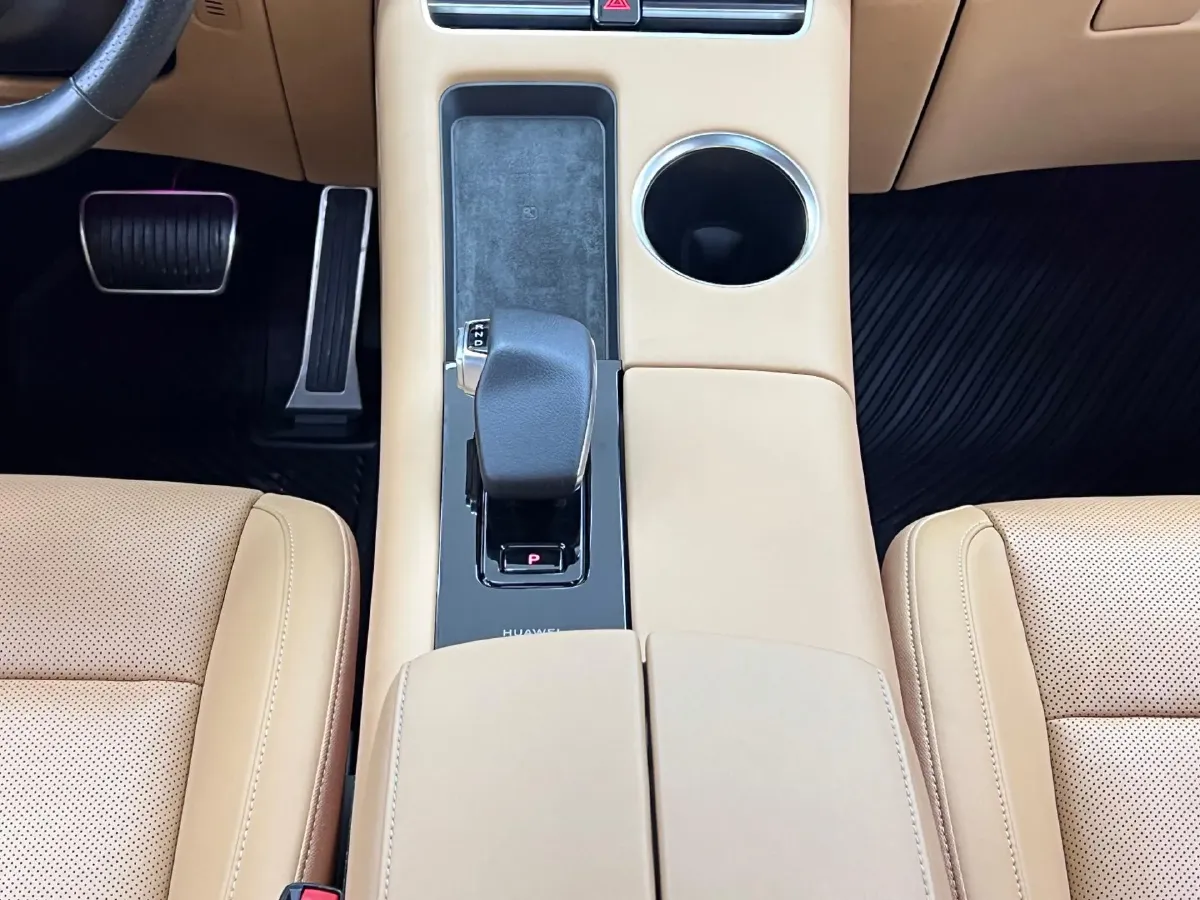 2022 Infiniti Q50L 2.0T 211HP L4 7AT,autocango,china used car exporter,china ev exporter,chinese used car exporter,chinese used ev exporter