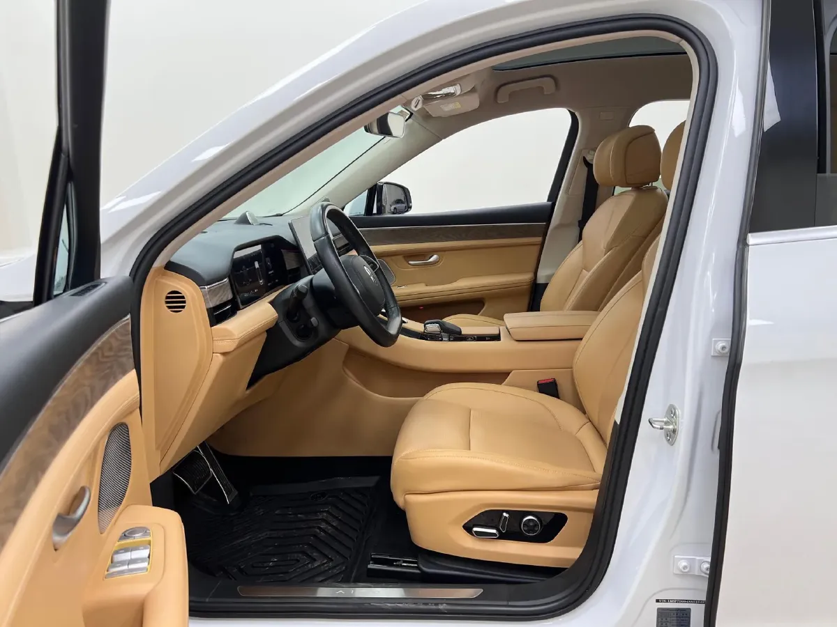 2022 Infiniti Q50L 2.0T 211HP L4 7AT,autocango,china used car exporter,china ev exporter,chinese used car exporter,chinese used ev exporter